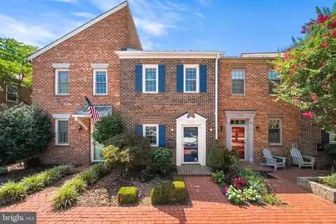 504 Tobacco Quay Quay, Alexandria, VA 22314