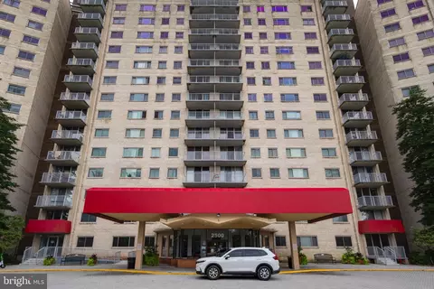 2500 N Van Dorn St #619, Alexandria, VA 22302
