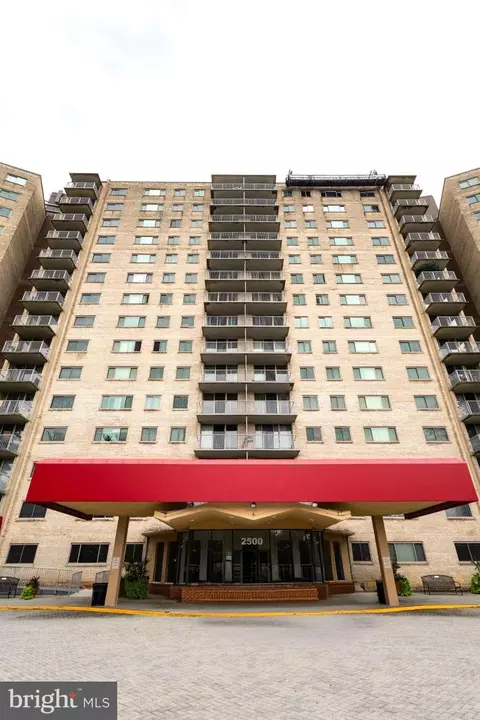 2500 N Van Dorn St #619, Alexandria, VA 22302