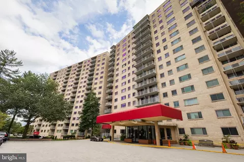 2500 N Van Dorn St #619, Alexandria, VA 22302