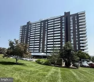 250 S Reynolds St #904, Alexandria, VA 22304