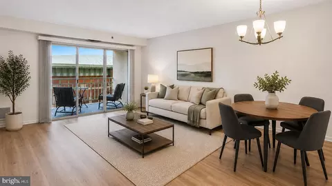 610 N West St #303, Alexandria, VA 22314