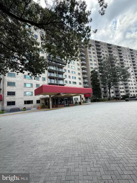 2500 N Van Dorn St #205, Alexandria, VA 22302