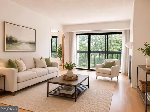 801 N Howard St #568, Alexandria, VA 22304