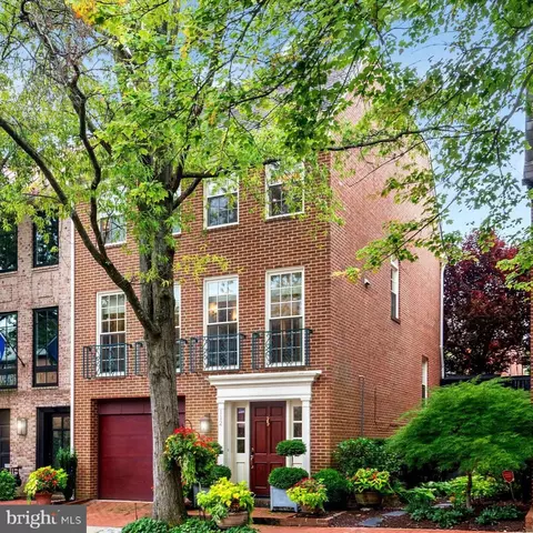 112 Quay St, Alexandria, VA 22314