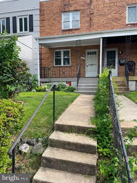 217 Lynhaven Dr, Alexandria, VA 22305