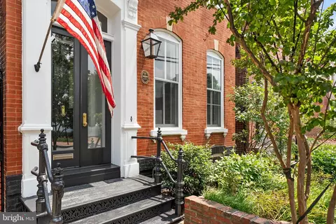 220 S Fairfax St, Alexandria, VA 22314