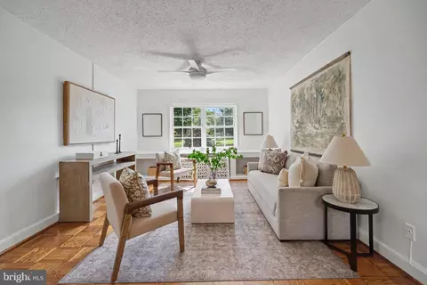1602 W Abingdon Dr #101, Alexandria, VA 22314