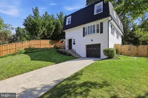 250 Aspen St, Alexandria, VA 22305