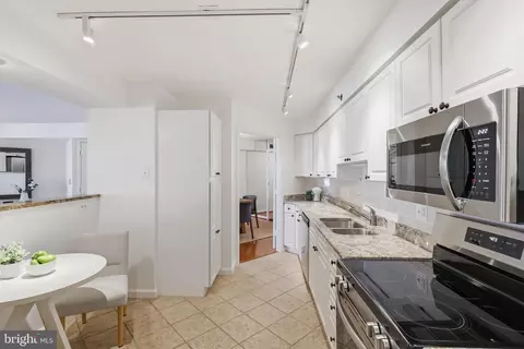 2181 Jamieson Ave #805, Alexandria, VA 22314