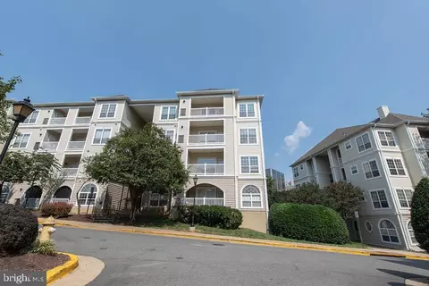 4550 Strutfield Ln #2115, Alexandria, VA 22311