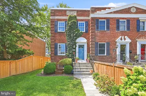 1010 Colonial Ave, Alexandria, VA 22314