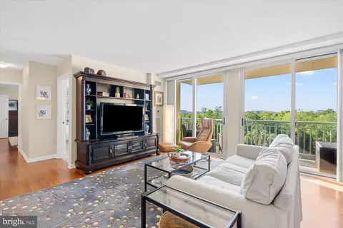 501 Slaters Ln #611, Alexandria, VA 22314