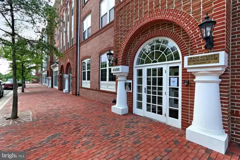 4950 Brenman Park Dr #203, Alexandria, VA 22304