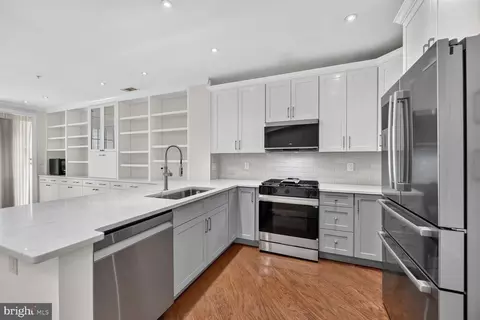 400 Cameron Station Blvd #421, Alexandria, VA 22304