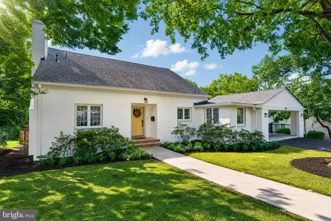 313 Vassar Rd, Alexandria, VA 22314