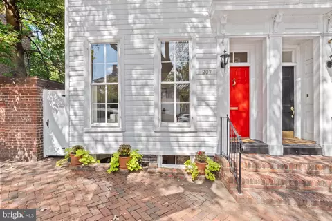207 Cameron St, Alexandria, VA 22314