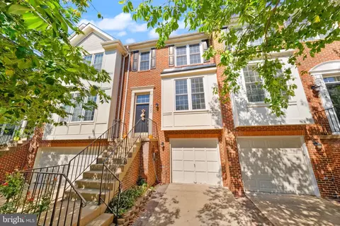 3922 Charles Ave, Alexandria, VA 22305