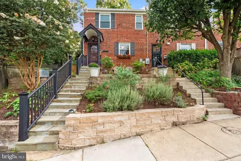 202 Tennessee Ave, Alexandria, VA 22305