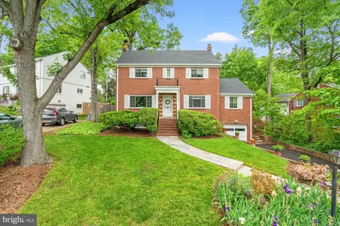 803 Chalfonte Dr, Alexandria, VA 22305