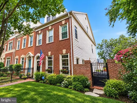 901 Bernard, Alexandria, VA 22314