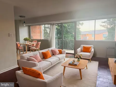 431 N Armistead St #312, Alexandria, VA 22312