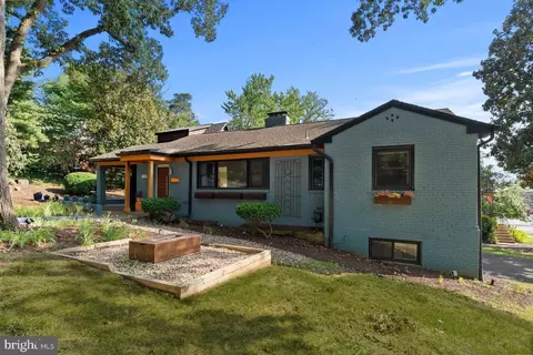 1108 Vassar Rd, Alexandria, VA 22314
