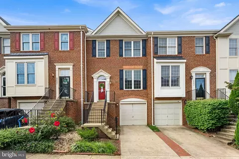 3905 Charles Ave, Alexandria, VA 22305