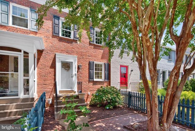 1217 Colonial Ave, Alexandria, VA 22314