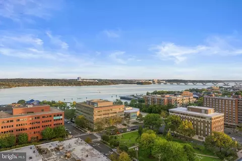 801 N Pitt St #1209, Alexandria, VA 22314