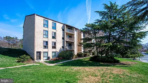 6141 Edsall Rd #B, Alexandria, VA 22304