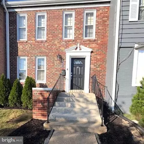 5441 Richenbacher Ave, Alexandria, VA 22304