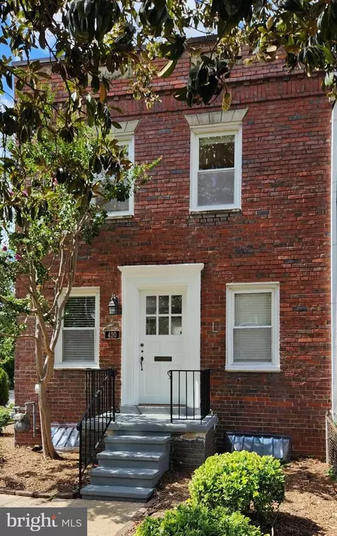 420 Earl St, Alexandria, VA 22314
