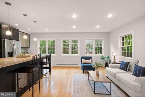 3603 Gunston Rd, Alexandria, VA 22302