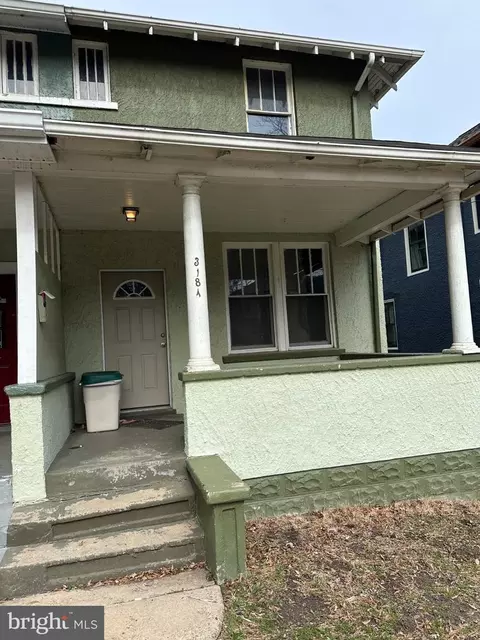 318 E Raymond Ave #A, Alexandria, VA 22301