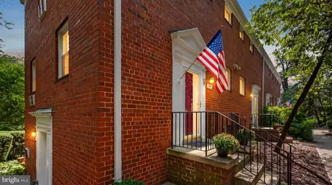 1615 Preston Rd, Alexandria, VA 22302