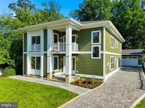 132 N Earley, Alexandria, VA 22304