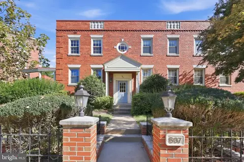 607 Bashford Ln #1, Alexandria, VA 22314