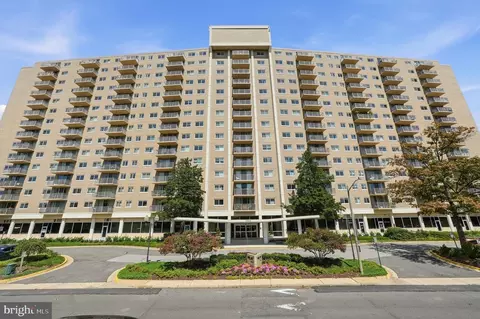 1225 Martha Custis Dr #403, Alexandria, VA 22302