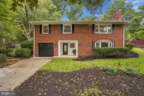 5918 Lowell Ave, Alexandria, VA 22312