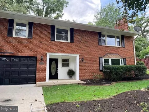 5918 Lowell Ave, Alexandria, VA 22312