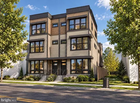 1018 Pendleton St, Alexandria, VA 22314