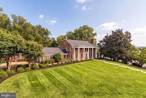 801 Rapidan Ct, Alexandria, VA 22304