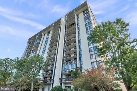 5300 Holmes Run Pkwy #815, Alexandria, VA 22304