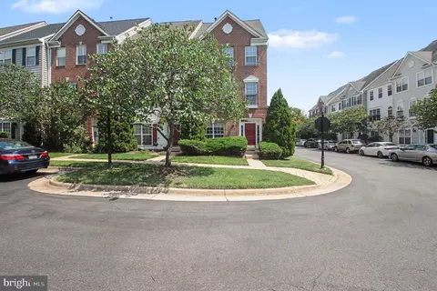 100 Meadows Ln, Alexandria, VA 22304