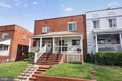 318 Wesmond Dr, Alexandria, VA 22305