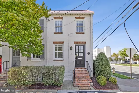 601 S St Asaph St, Alexandria, VA 22314