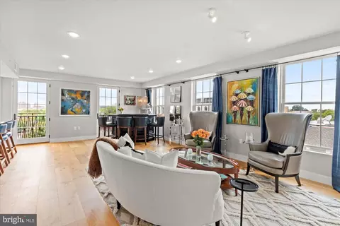 312 S Washington St #502, Alexandria, VA 22314