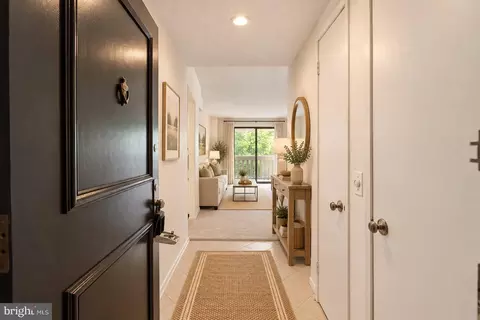 6101 Edsall Rd #502, Alexandria, VA 22304
