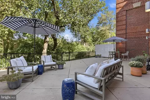 625 Slaters Ln #G-03, Alexandria, VA 22314